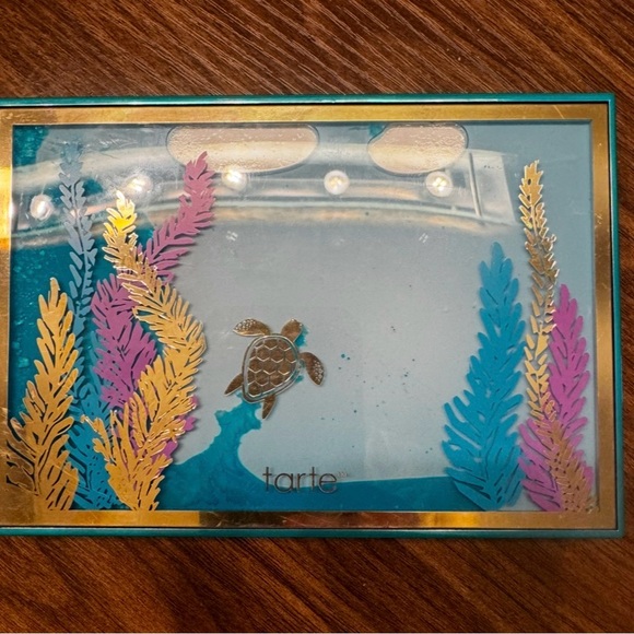 🐢🌟Tarte Rainforest of the Sea🌟🐢
High Tides & Good Vibes Eyeshadow Palette - Picture 5 of 8